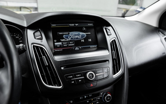 Ford Focus cena 33900 przebieg: 146000, rok produkcji 2015 z Radom małe 742